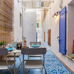  Appartement En - Coeur Piéton Historique Avec Patio Privatif, La Au Bout De La Rue !