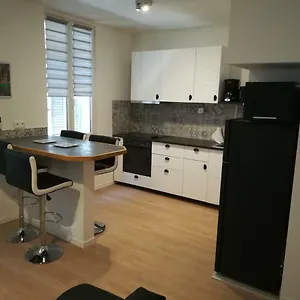  Appartement T3 Place Sadi Carnot